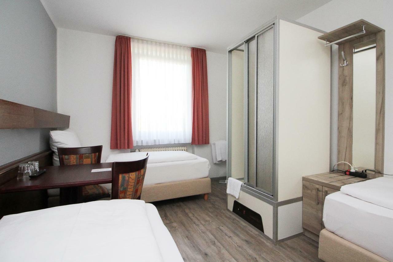 Hotel Pension Koeberl München Exteriör bild