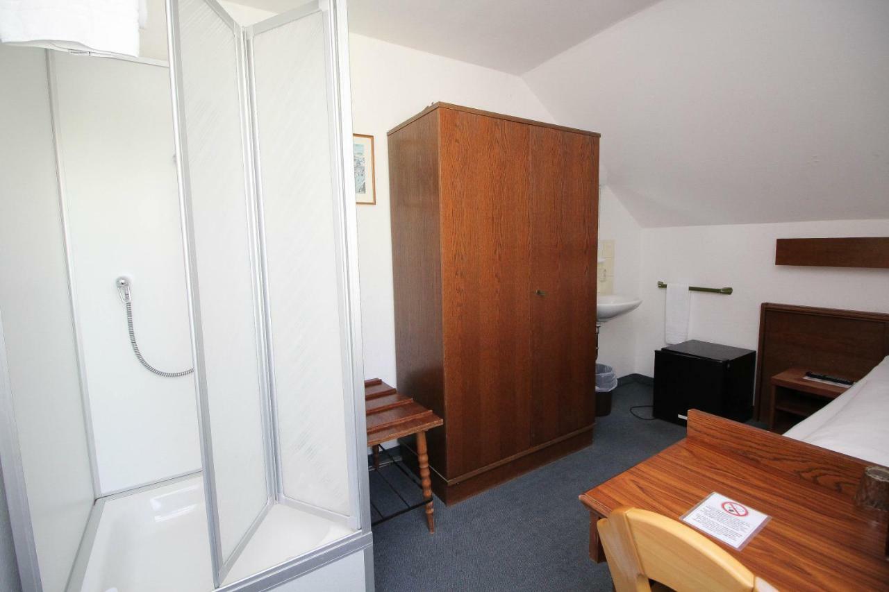 Hotel Pension Koeberl München Exteriör bild